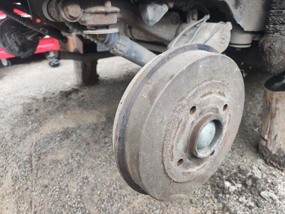 Заден мост за Пежо-206(хечбек)