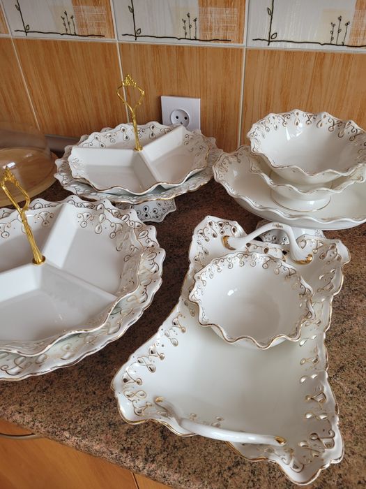 Фарфоровая посуда, набор