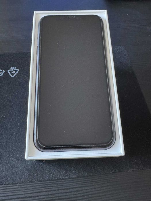 Аpple iPhone 11 64GB – Отлично състояние, Отключен за всички оператори