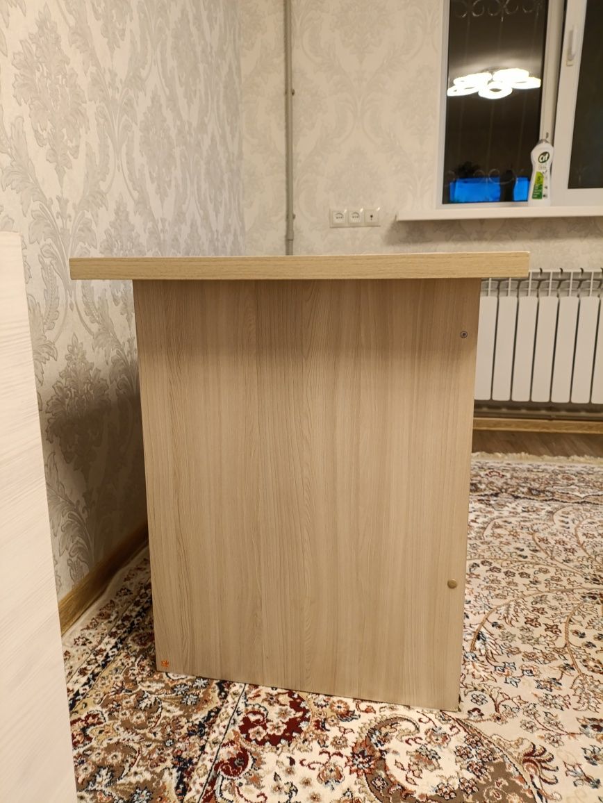 Продам письменный стол!