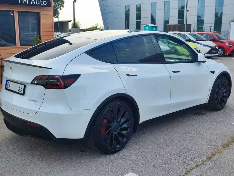 Tesla Model Y Performance Long Range 4х4 - Нова, Гаранция