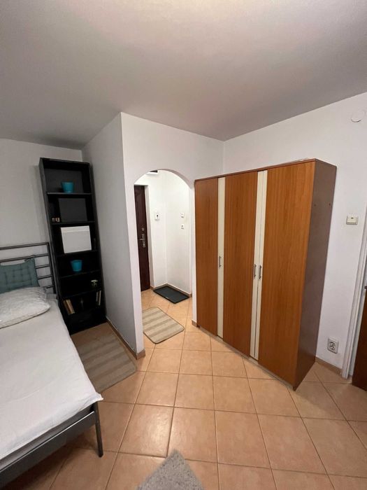 Ofer spre inchiriere Garsoniera Piata Victoriei - Titulescu, propriet.