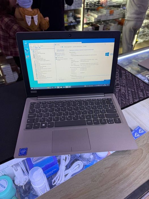 Notebook sotiladi Lenovo 120S