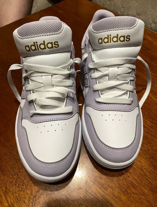 Продам кроссовки оригинал фирмы адидас