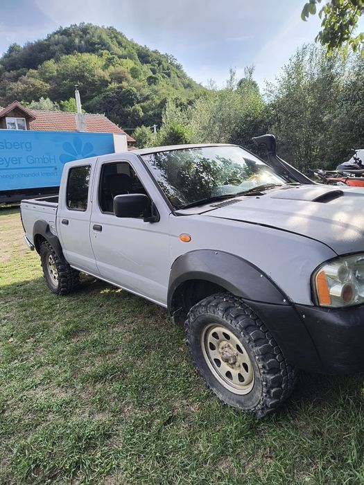 Nissan navara d22