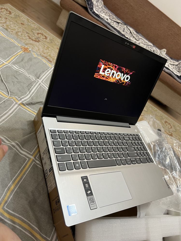 ноутбук Lenovo IdeaPad 3