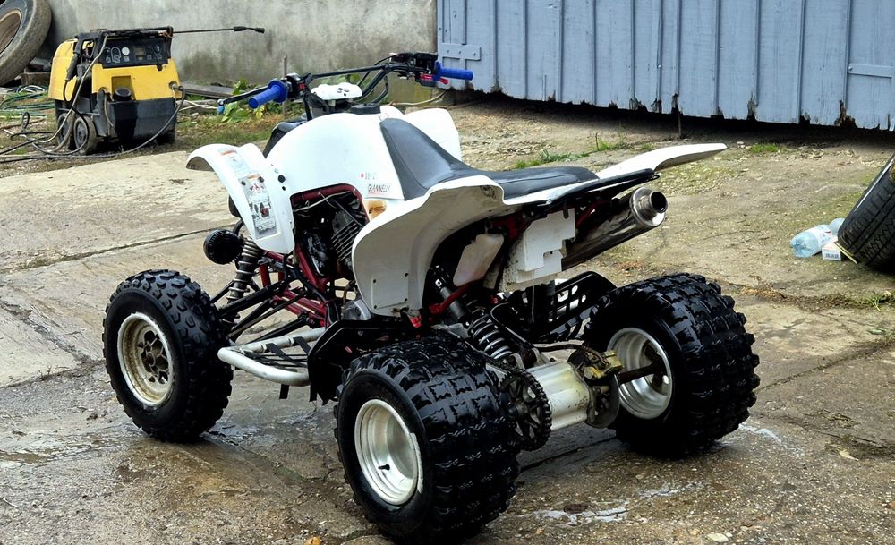 Yamaha Raptor 660 quad atv