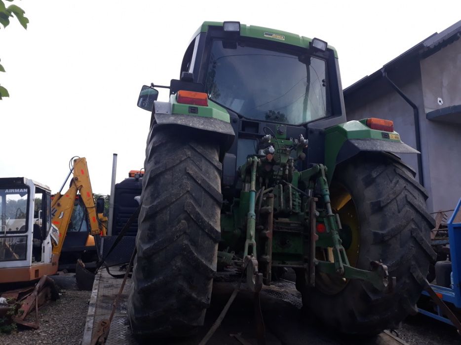 Dezmembrez Tractor John Deere 6400