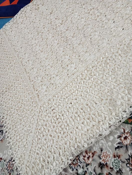 Продам скатерть, импорт, размер 3,5/2