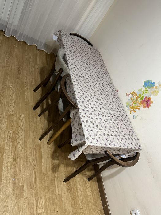 Мебель, ковать десткая, полка книжная, стол, стулья