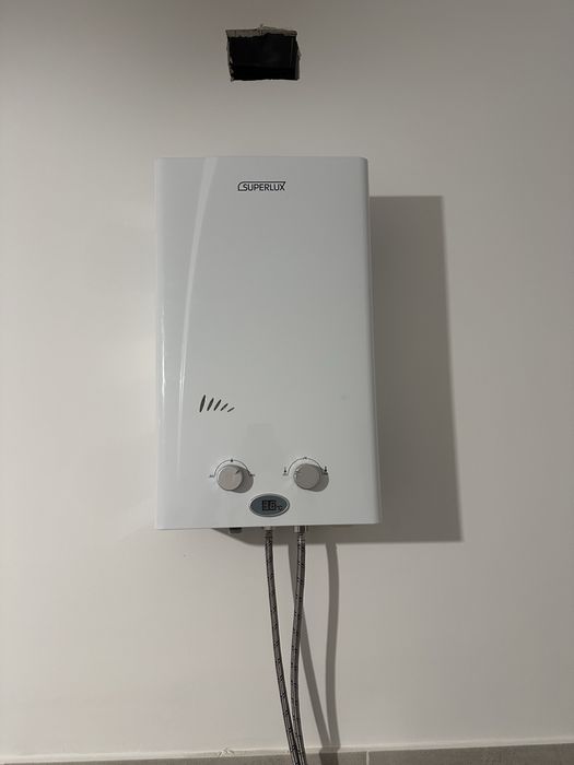 Продаю газовый водонагреватель