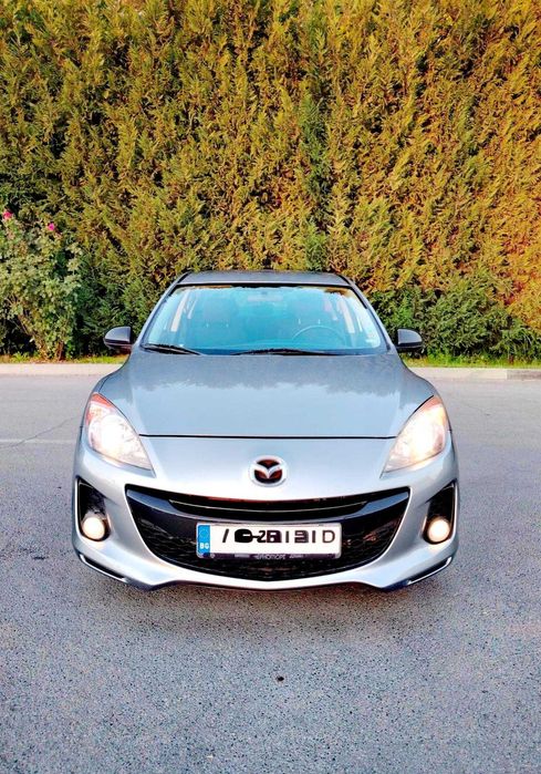 Продавам Мазда 3 1.6 бензин 2011 Mazda