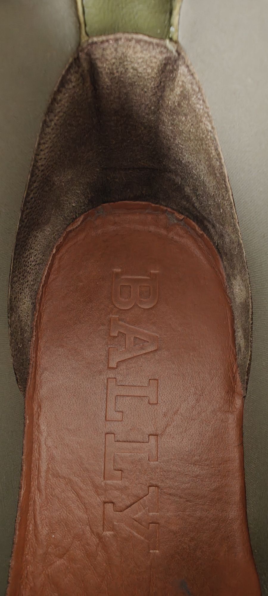 Vând sneakers Bally size 8