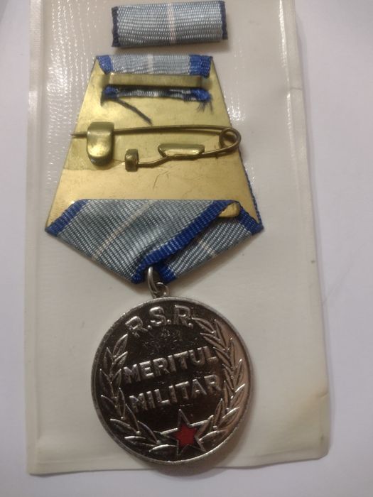 Medalia Meritul militar RSR , completă