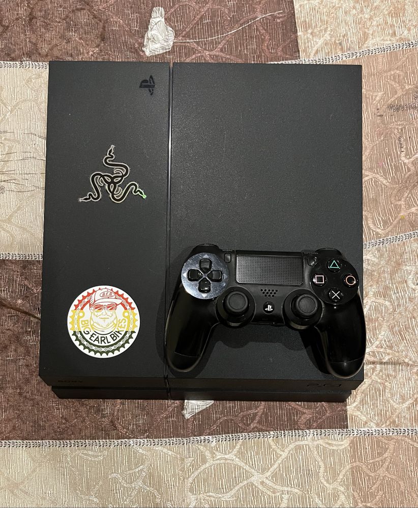 Playstation 4 + Контролер