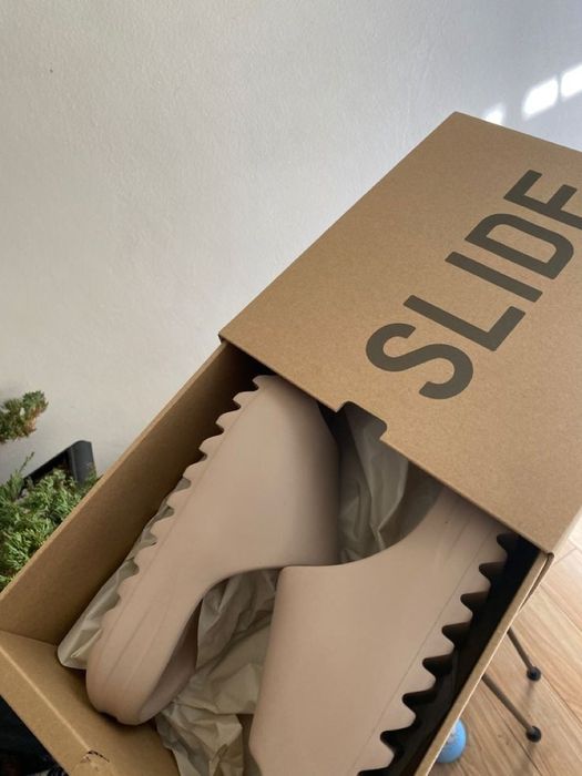 Adidas yeezy slides