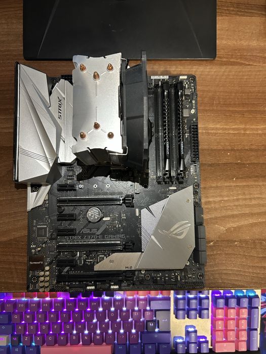 Kit Gaming Intel Core i7 8700, Placa de baza Asus Z370-E, 8GB RAM