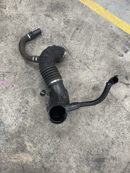 Tubulatura racord aer turbo Bmw F20/21 cod motor b37 / 8513961/ 586509