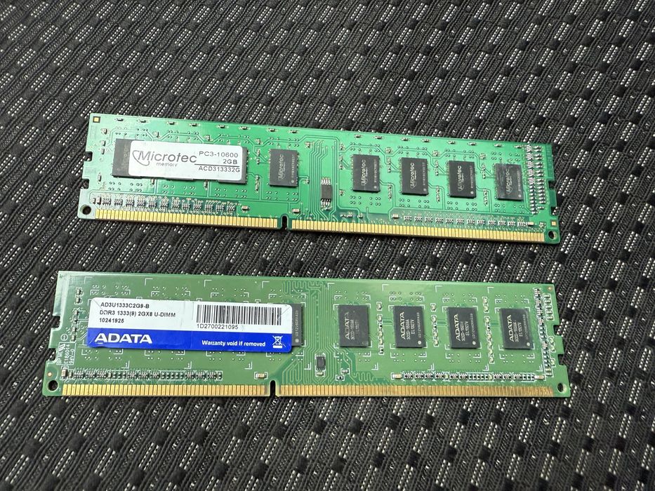Продам оперативную память DDR3, 2 планки по 2GB.
