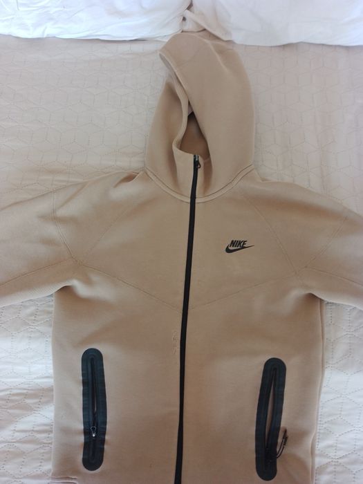 Оригинален екип Nike tech fleece,бежов,размер ХС