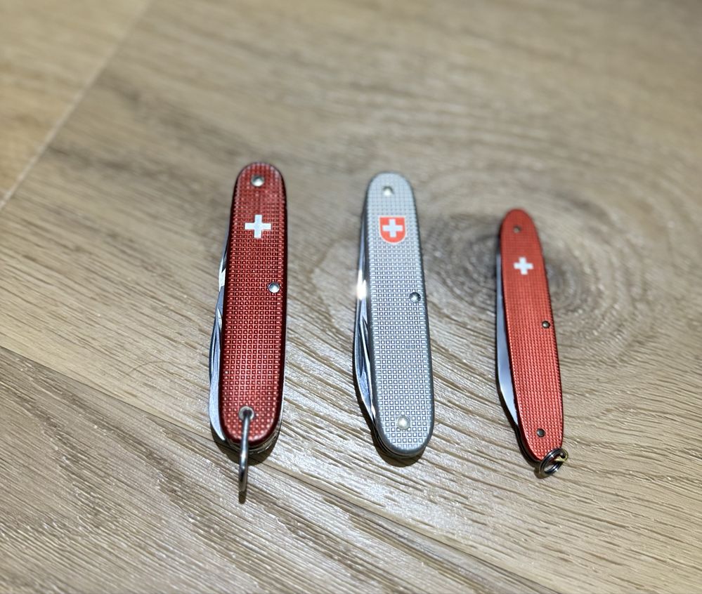 Lot Victorinox alox/ Elinox/ Old Cross/ Soldier