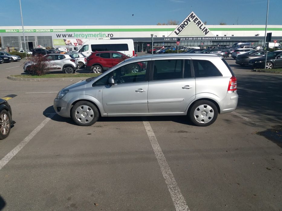 Vand sau Schimb Opel Zafira 2014,facelift
