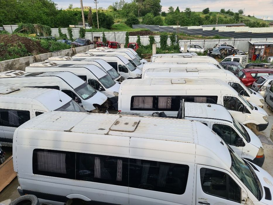Dezmembrez Mercedes Sprinter W906 an 2009 euro 4 2.2 CDI