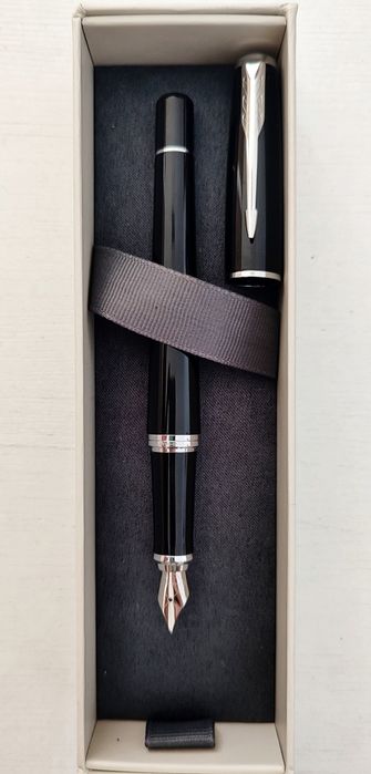 Vând Stilou Parker I M (Nou/Nefolosit)