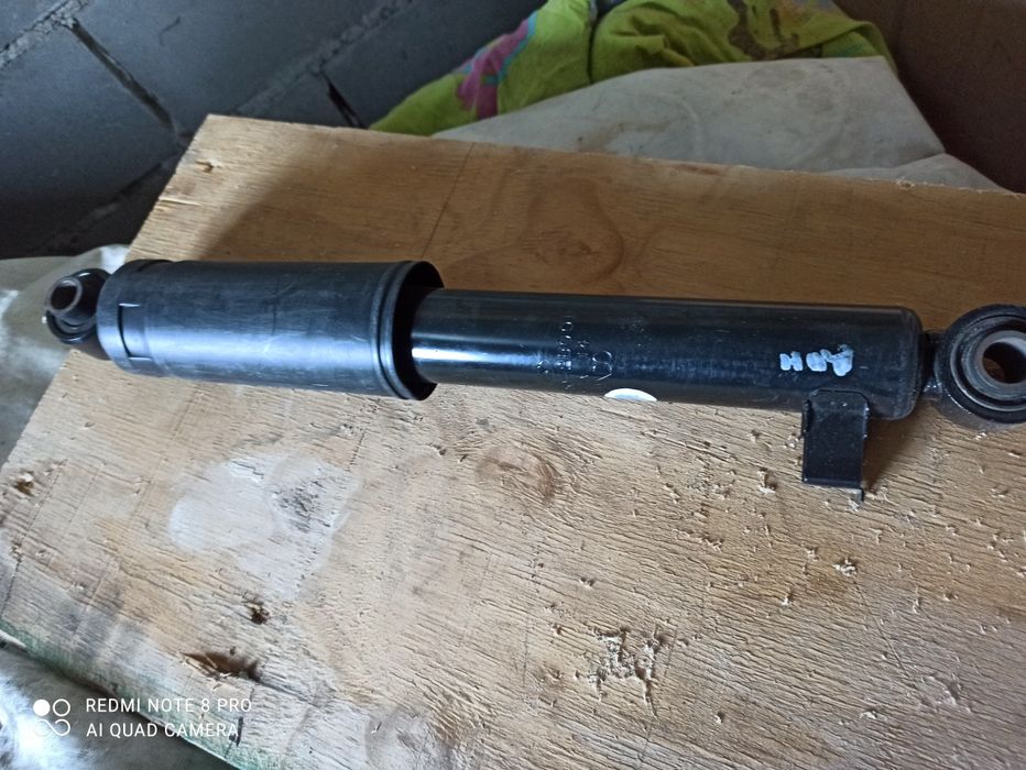 Амортизатор задний Хендай, Кия