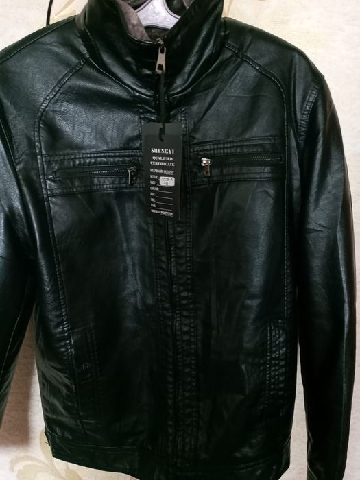 Продам куртку мужскую р 48