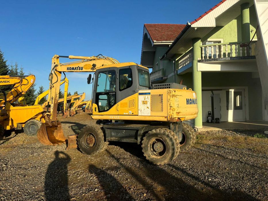 Excavator pe roti 14 tone Komatsu PW130-7K, 2006