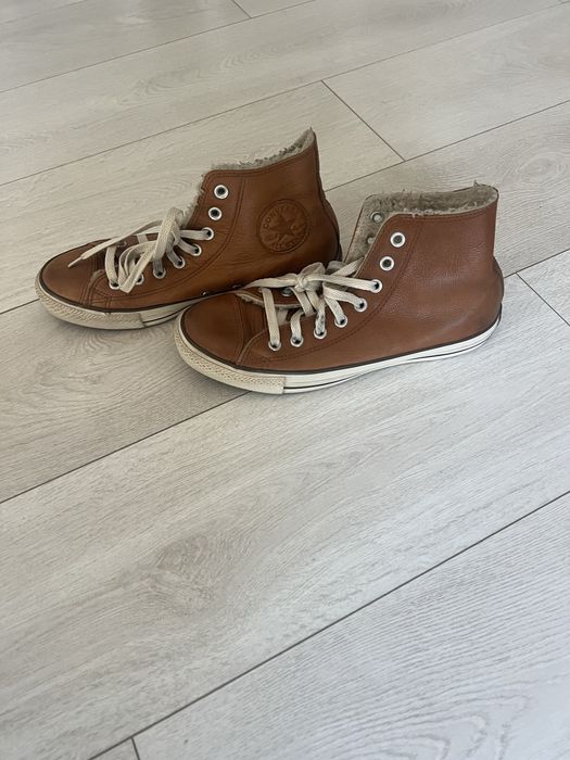 CONVERSE piele mar,39,5 25 cm