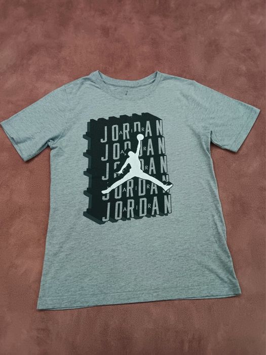 Тениски на Nike & Jordan Оригинални