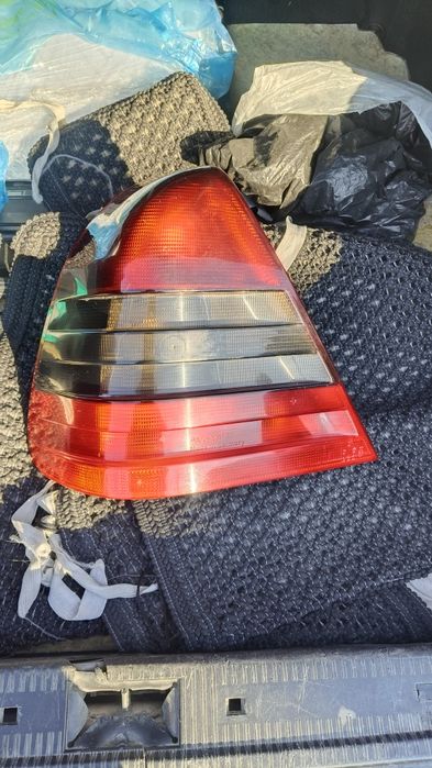 Задняя левая фара Мерседес 202 рестайлинг