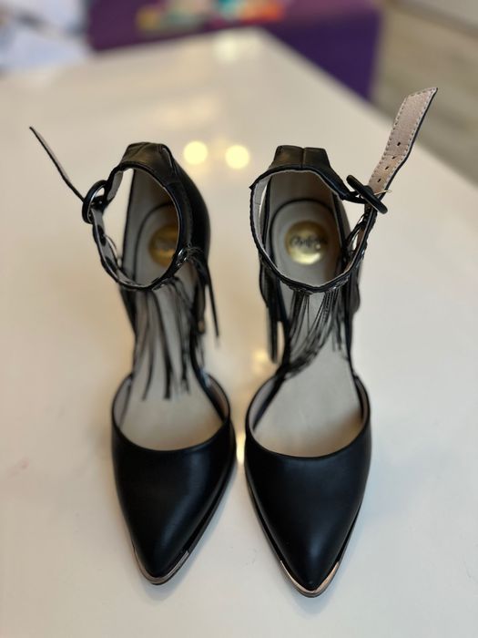 Черни токчета BUFALLO