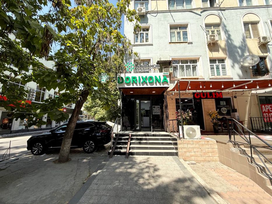 Чиланзар 3-квартал | 55кв - нежилое помещение вдоль дороги Продажа