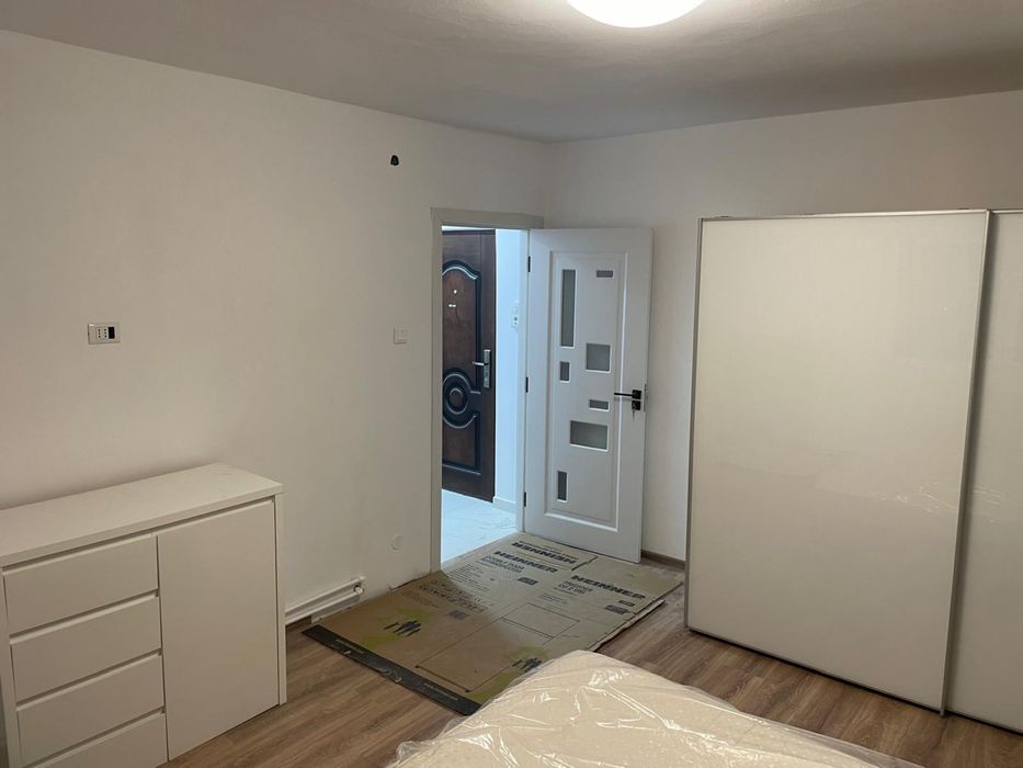 Garsoniera inchiriere Roman