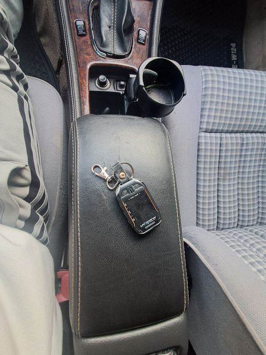 Мерседес Бенз 124