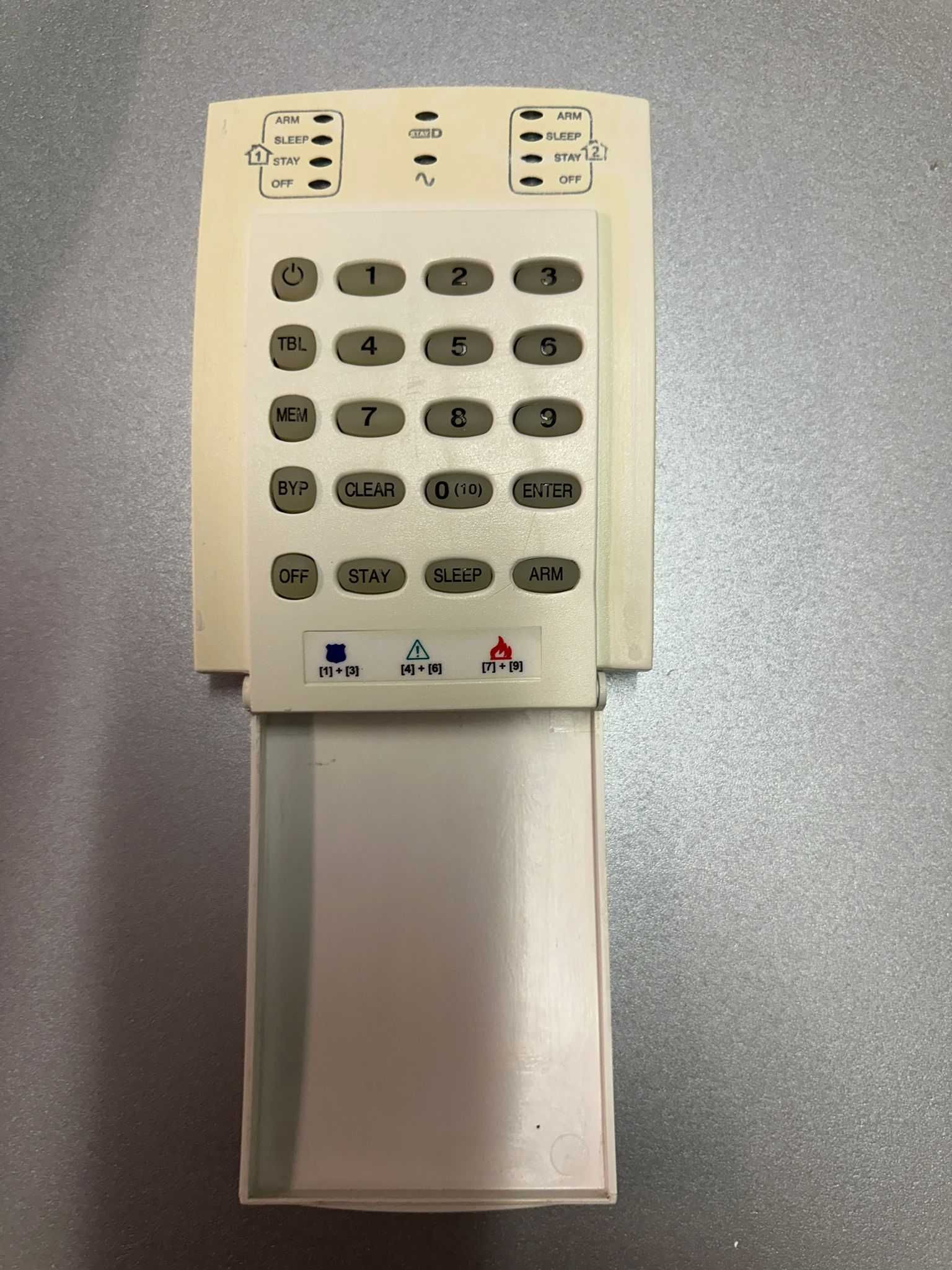 Sistem alarma Paradox (centrala, sirena tastatura)