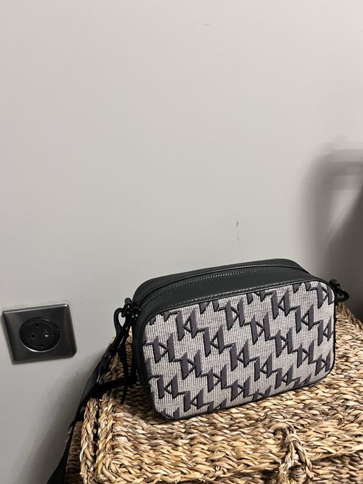Дамски оригинални чанти MK, Karl Legerfeld, Replay, Armani Exchange