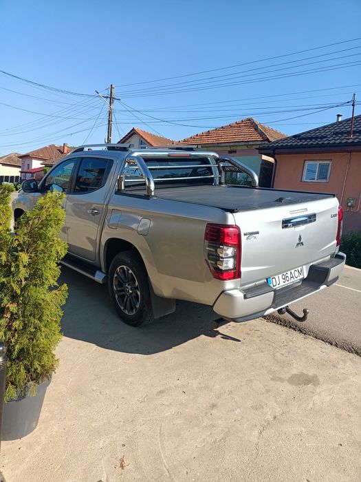 Vând Mitsubishi L200