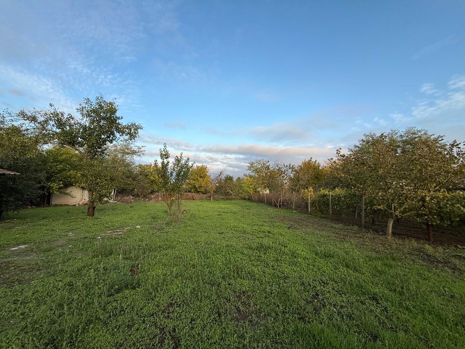 Ремонтирана къща 203кв.м с гараж и 4 спални на 37км от морският бряг