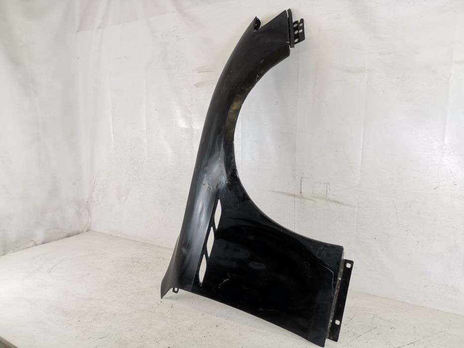 Дясно предно крило / Maserati Ghibli 3 [ , , , , , ] Оригинално