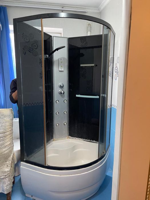 Душевой кабинка б/у в хорошем состоянии