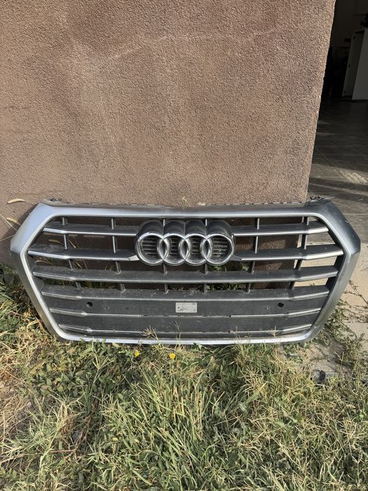 Решетка Audi Q5 Sline