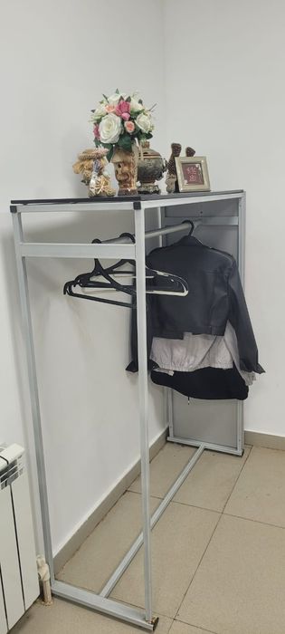 Продам мебель шкаф вешалка