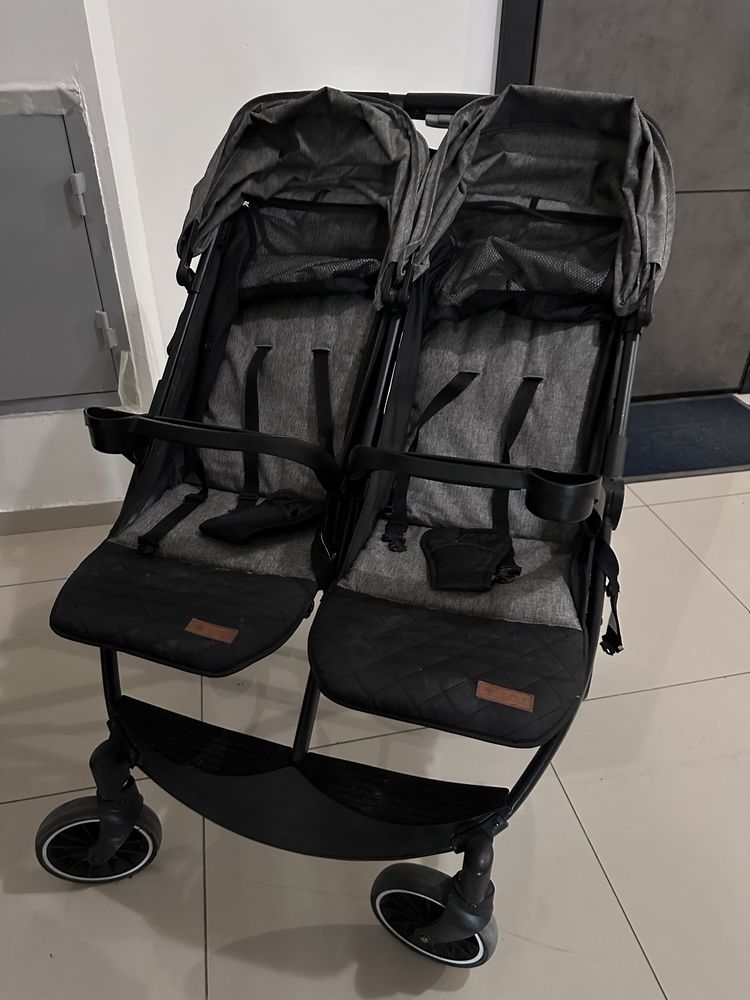 Продам двойную коляску