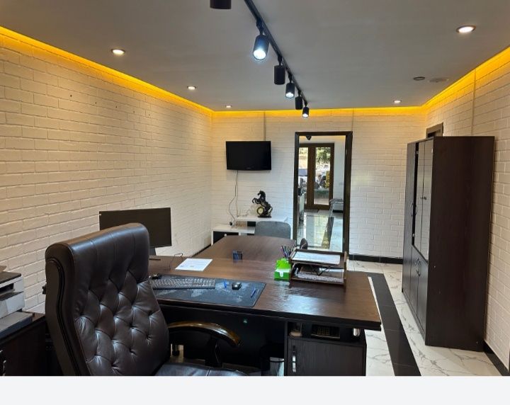 Престижный офис, недалеко от Некста