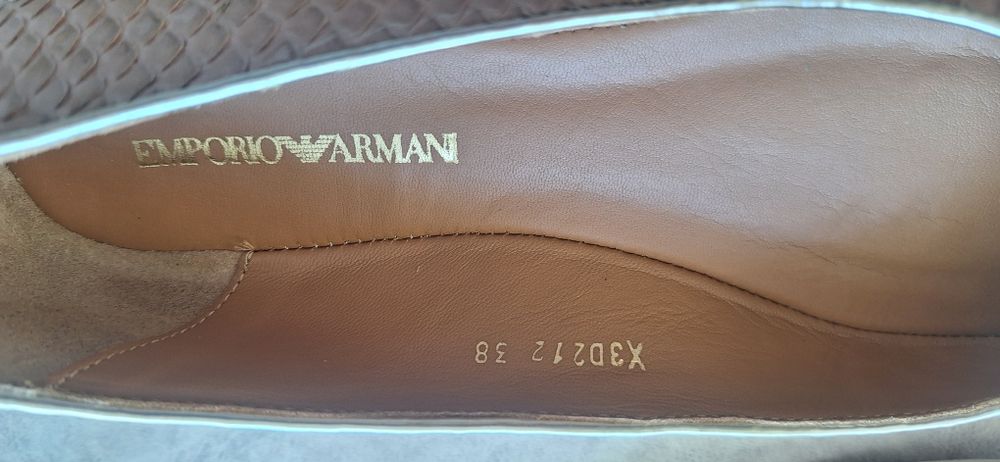 Emporio Armani, Нови обувки - пантофки, р-р EU 38, естествена кожа