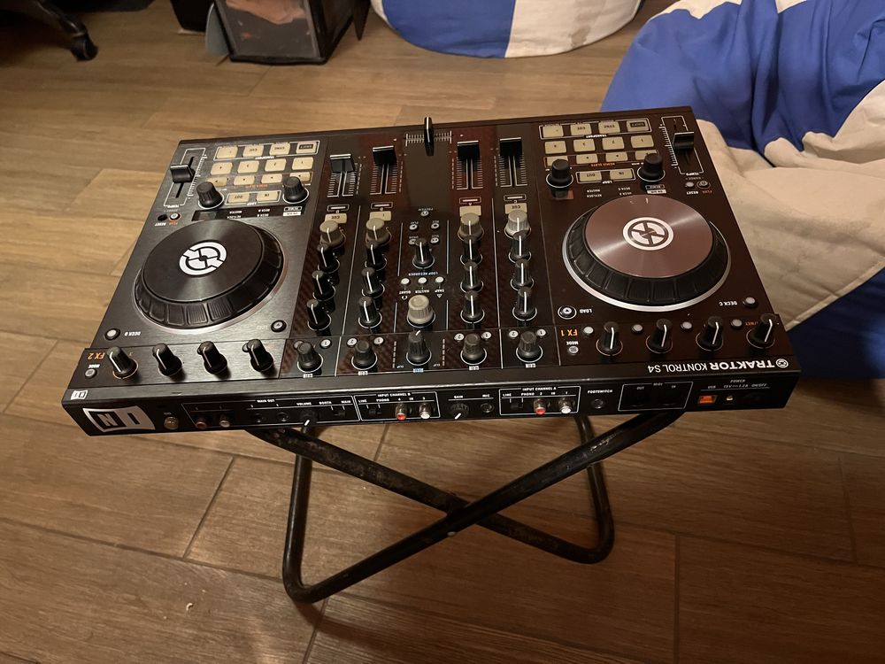 Traktor kontrol s4 mk2